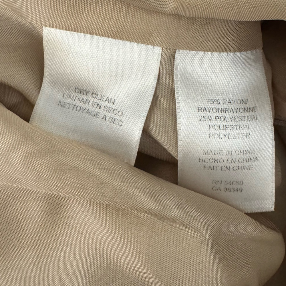 Women’s Anne Klein New York tan and white sleeveless v-neck dress 2 - Picture 4 of 4